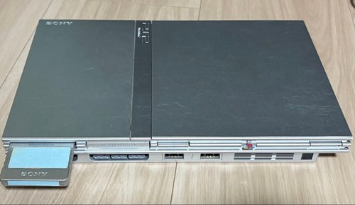 Playstation console silver - 2,